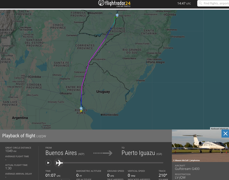 La ruta del vuelo de FlyBaires desde Buenos Aires a Puerto Iguazú, este lunes.