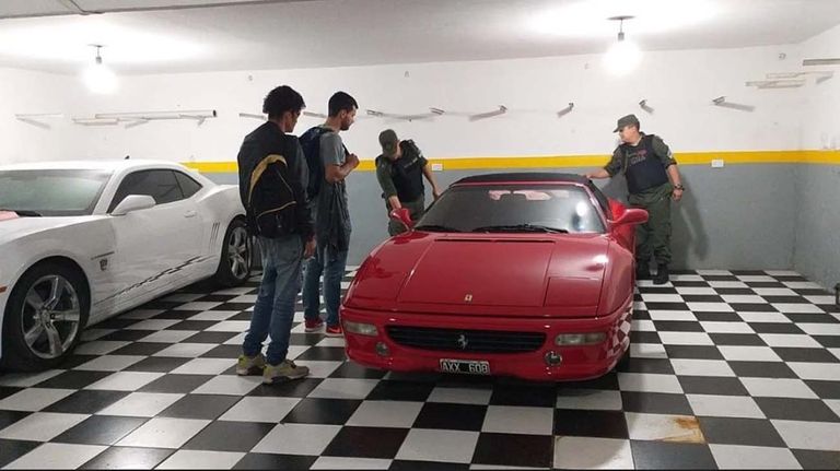 En Santa Fe rematan bienes de los narcos, pero hay pocos interesados en comprarlos.