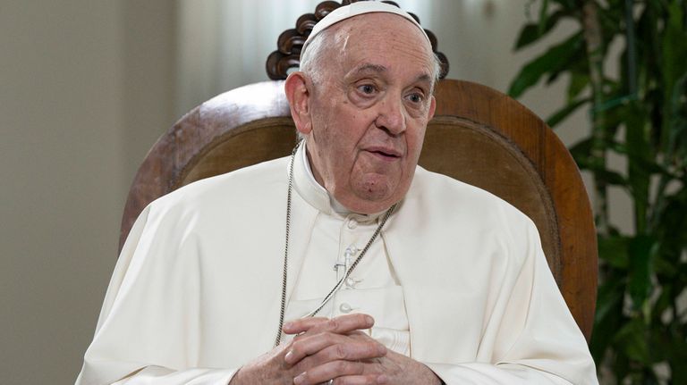 REPORTAJE DE FONTECCHIA AL PAPA FRANCISCO 20230309