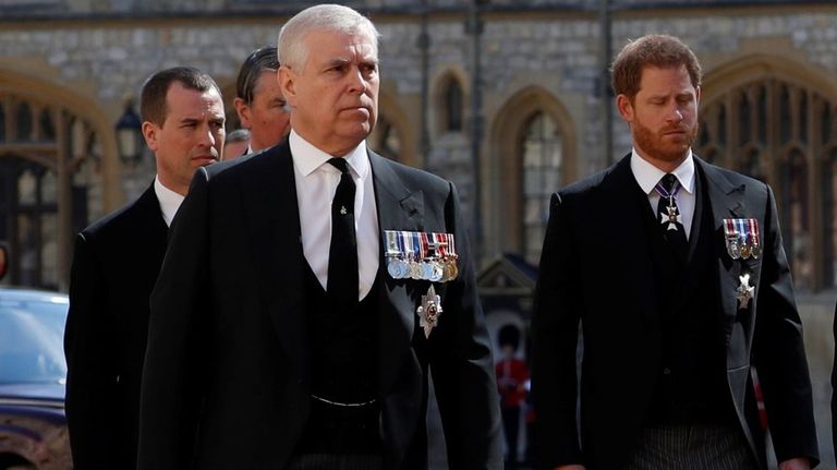 reina isabel windsor harry meghan