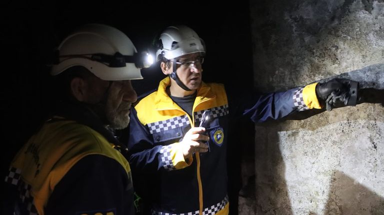 Los Cascos Blancos continúan la búsqueda en la prisión de Sednaya