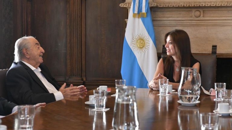 Armando Cavalieri y Sandra Pettovello