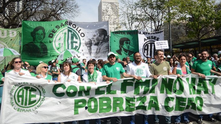 La manifestación llega a Av de Mayo y 9 de Julio 09242018