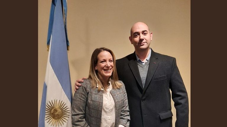 César Biondini junto a Mariel Avendaño