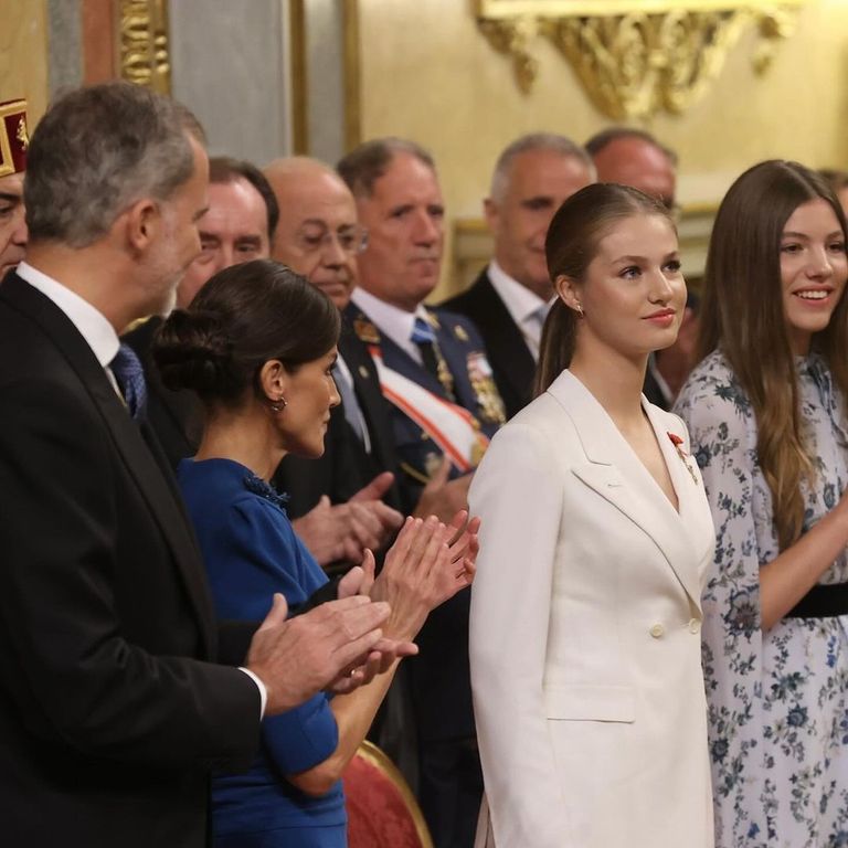 Solemne, impoluta y segura: La princesa Leonor juró a la Constitución de España