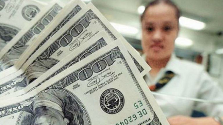 Dolares