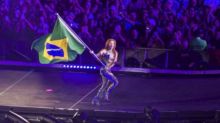 Shakira hizo vibrar a una multitud en Río de Janeiro.