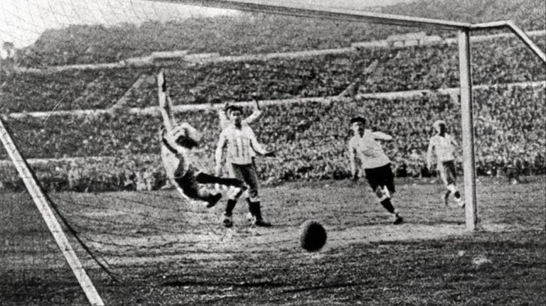 El misterio del balón dividido: la final de 1930 entre Argentina y Uruguay