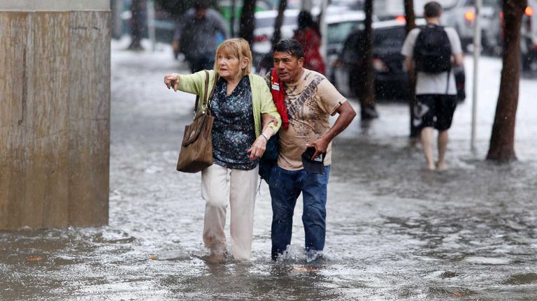 Lluvias al area metropolitana 20240208