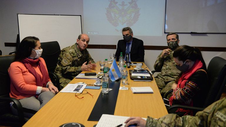 Gabinete de Defensa.
