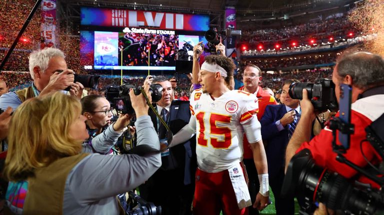 Kansas City Chiefs Philadelphia Eagles Super Bowl NFL g_20230213