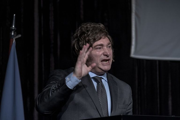 Argentina Presidential Candidates Participate In Agricultural Roundtable