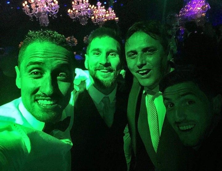 Messi y Hoyos
