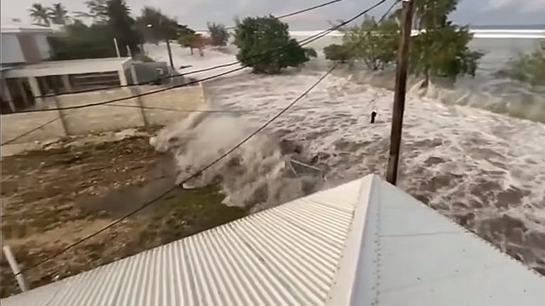 volcan tsunami tonga