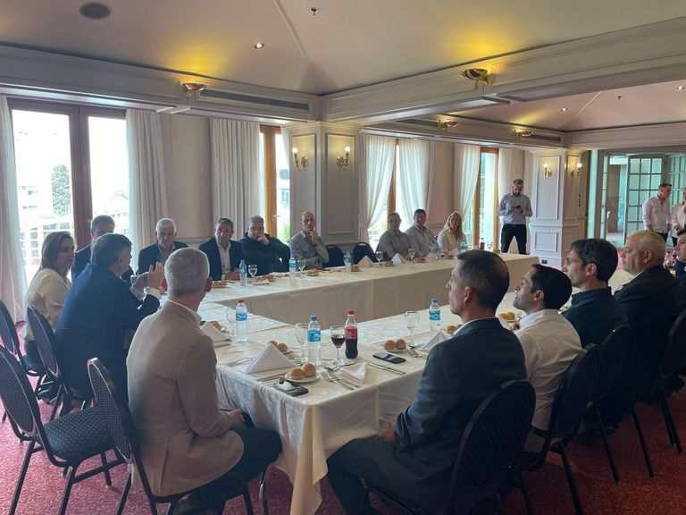 Reunión de intendentes con Perfil Córdoba en el Hotel Centenario