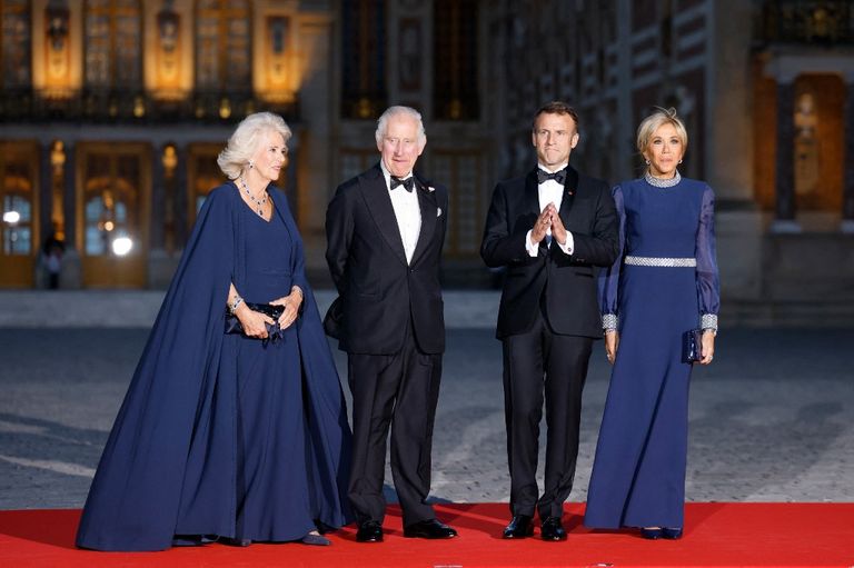 Carlos III en Francia