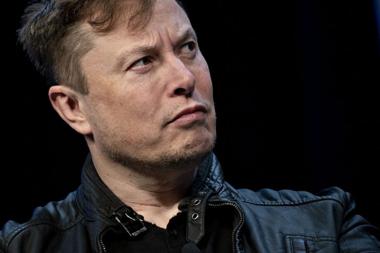 Musk Is Barred From Disparaging Twitter When Tweeting About Deal