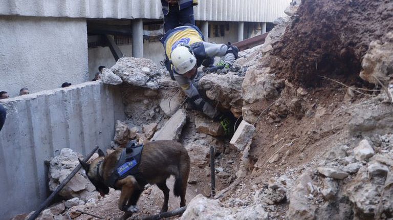 Los Cascos Blancos continúan la búsqueda en la prisión de Sednaya