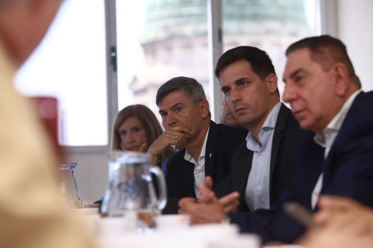 Daniel Passerini en la cumbre de intendentes