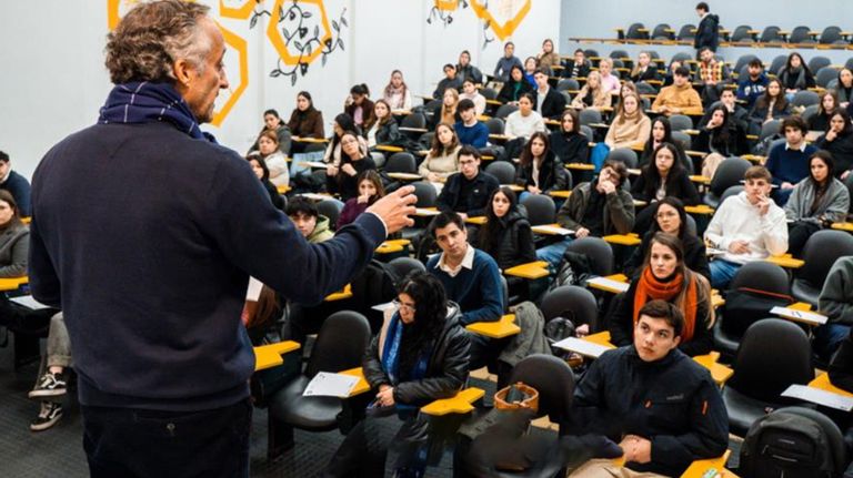 Alumnos en el ingreso al Poder Judicial