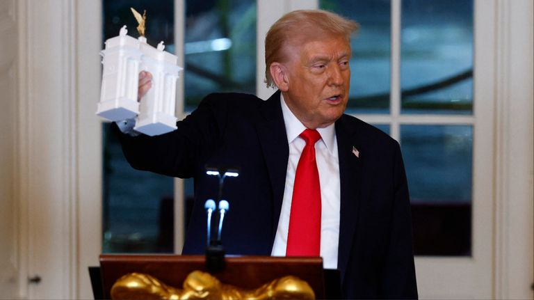La controvertida propuesta de Trump de un “arco de triunfo” en Washington para inmortalizar un legado