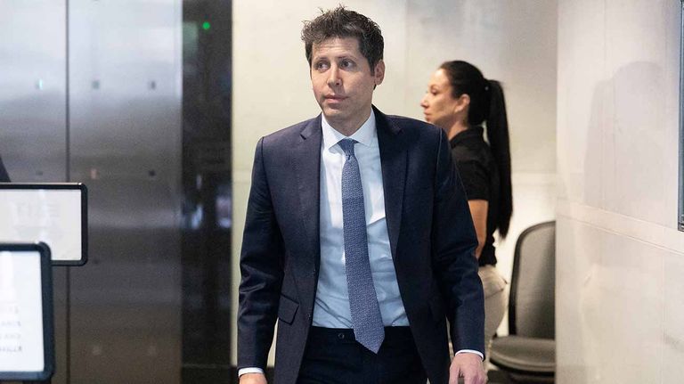 El objetivo central de Sam Altman es transformar a la inteligencia artificial en un agente capaz de ejecutar tareas físicas complejas que los humanos prefieren no hacer.