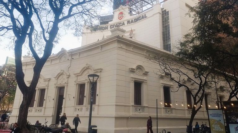 La Casa "Blanca" Radical