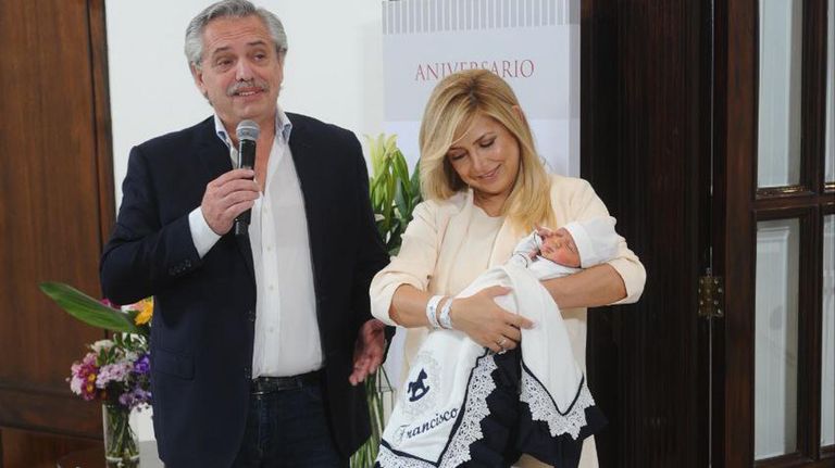 Declaraciones del presidente y la primera dama tras el nacimiento de su hijo Francisco 20220414