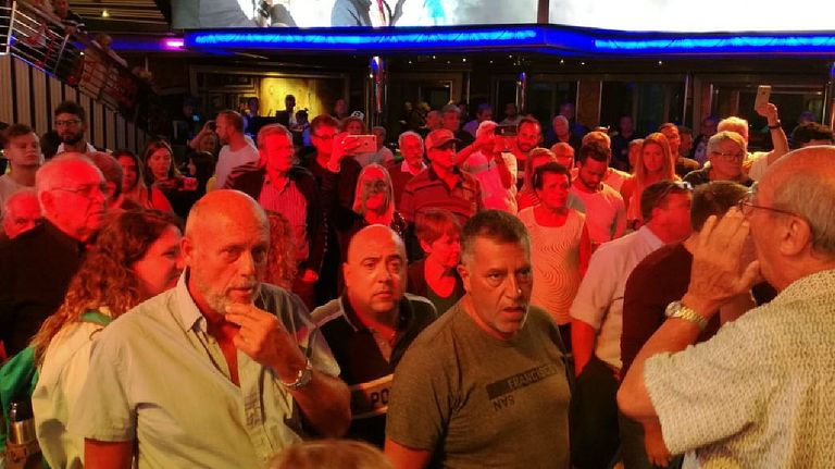 Costa Pacífica: argentinos reclaman por su situación.