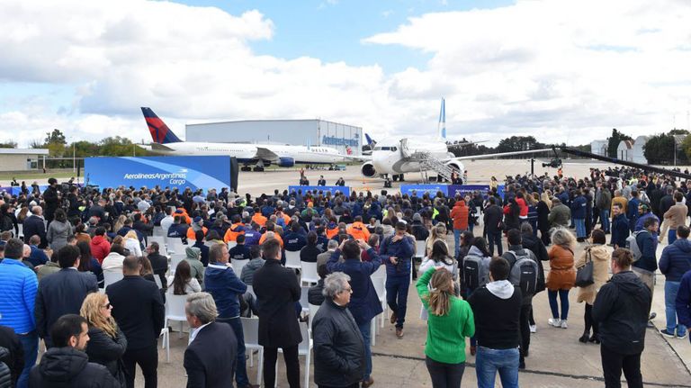 Nuevo avión cargo de Aerolíneas Argentinas