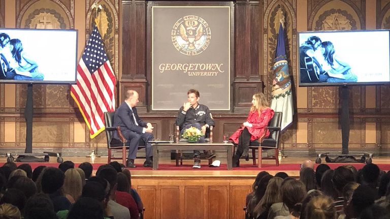 Bradley Cooper en Georgetown 20220413