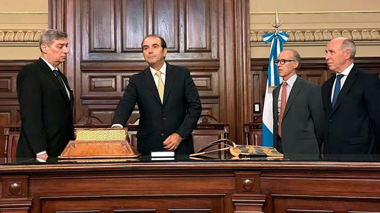 050425_corte_suprema_justicia_jura_garcia_mansilla_cedoc_g