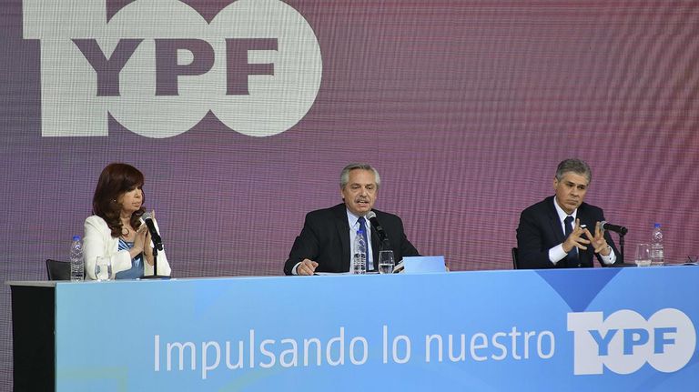 100 años de ypf Alberto Fernández y Cristina Kirchner 20220603