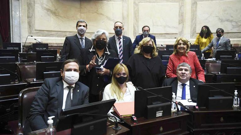 senado 20211006