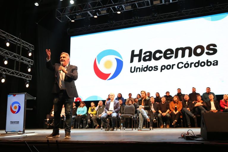 Acto de Cierr de Martín Llaryora