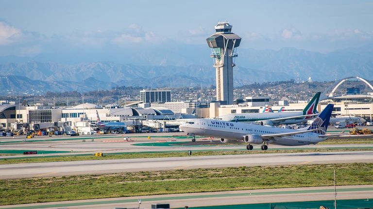 Aeropuerto y aerolineas 20220119
