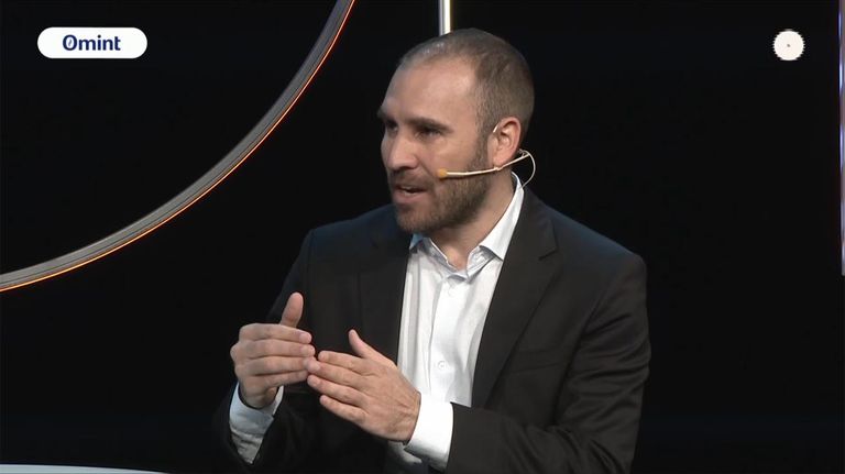 Martín Guzmán en el coloquio de IDEA 20201016