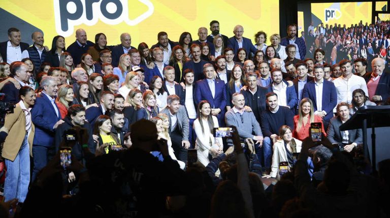 Macri asumió formalmente como presidente del PRO