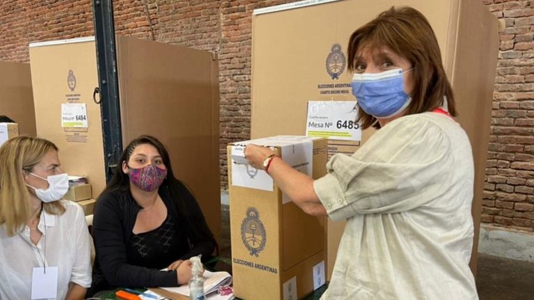 Patricia Bullrich votó en la Rural