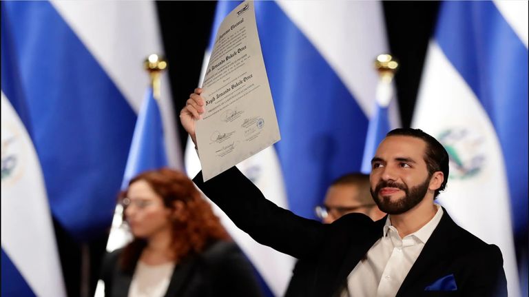 Nayib Bukele recibió la credencial de presidente electo en El Salvador