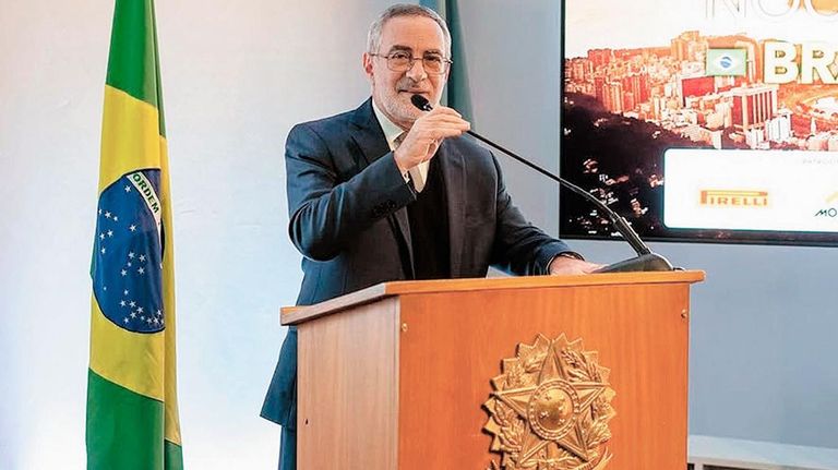 El embajador brasileño Julio Bitelli