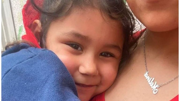 Candelaria, la nena alcanzada por una bala perdida