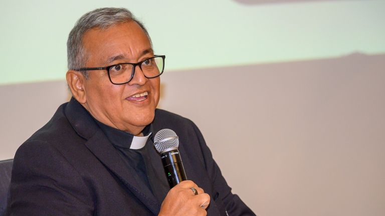 Presentación de "Huellas de Pastor" en Torre Macro