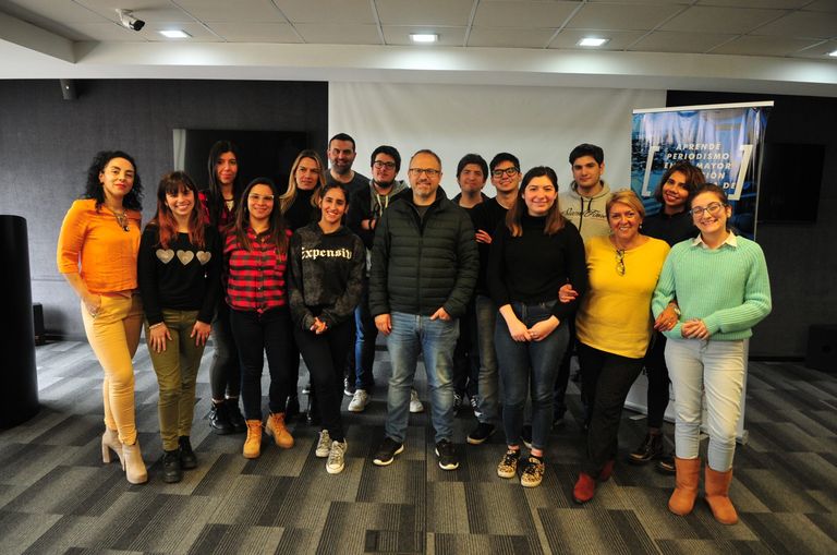 Diego Valenzuela en la Escuela de Comunicación de Perfil.