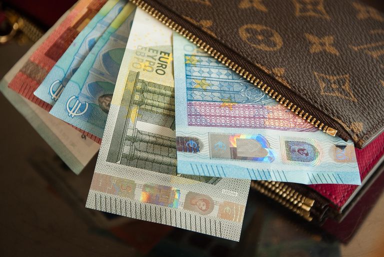 Precio del euro blue hoy viernes 9 de enero