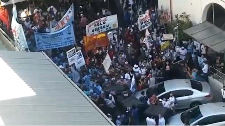 Toma del ministerio de Educació juventud del Polo Obrero-20210331