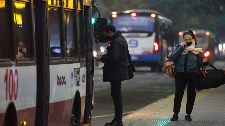 Colectivos de noche 20230417