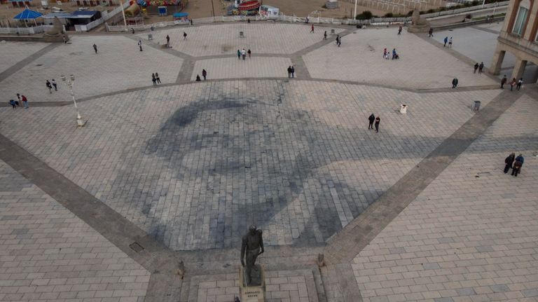 pintada nestor kirchner rambla mar del plata 3 g_20201024