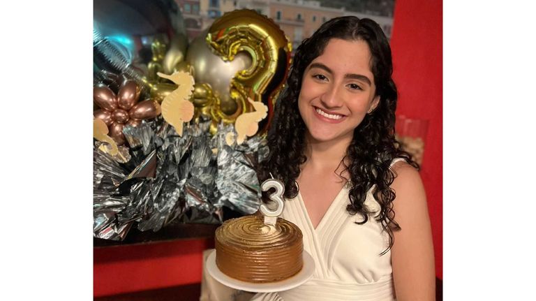 Camila, la joven colombiana que vive sin estómago