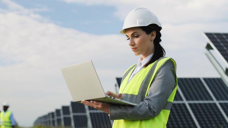 mujeres y tecnología 20220811